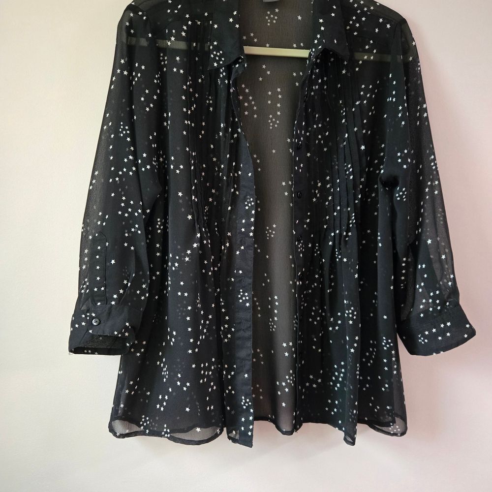 Chelsea & Theodore Black Sheer Blouse with White Star Pattern - Picture 2 of 6
